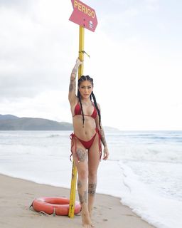 MC Mirella feet photo thumbnail