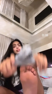 MC Mirella feet photo thumbnail