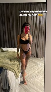 MC Mirella feet photo thumbnail