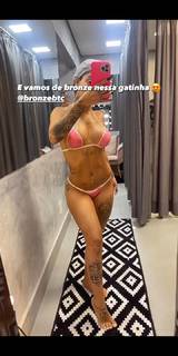 MC Mirella feet photo thumbnail