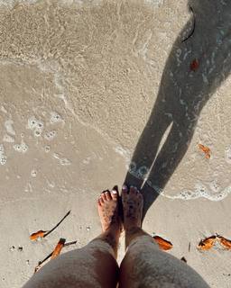 MC Mirella feet photo thumbnail