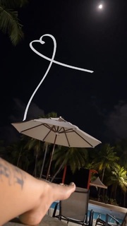 MC Mirella feet photo thumbnail