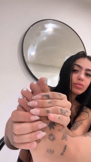 MC Mirella feet photo thumbnail