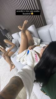 MC Mirella feet photo thumbnail