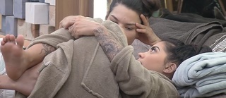 MC Mirella feet photo thumbnail