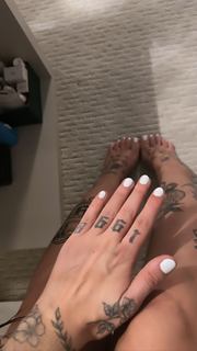 MC Mirella feet photo thumbnail