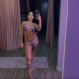 MC Mirella feet photo thumbnail