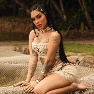 MC Mirella feet photo thumbnail