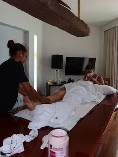 MC Mirella feet photo thumbnail