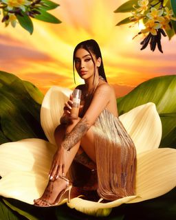 MC Mirella feet photo thumbnail