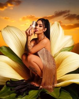 MC Mirella feet photo thumbnail