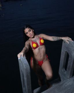 MC Mirella feet photo thumbnail