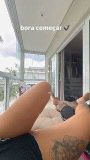 MC Mirella feet photo thumbnail