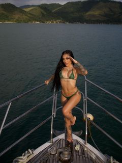 MC Mirella feet photo thumbnail