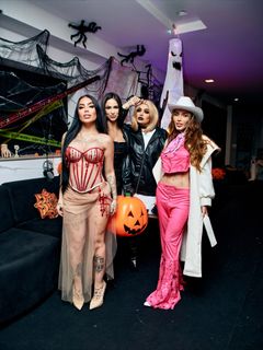 MC Mirella feet photo thumbnail