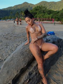 MC Mirella feet photo 15