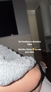 MC Mirella feet photo 4