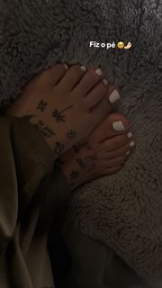MC Mirella feet photo 2