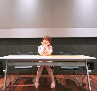 Maaya Uchida feet photo thumbnail