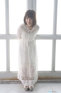 Maaya Uchida feet photo thumbnail