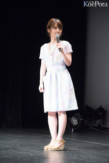 Maaya Uchida feet photo thumbnail