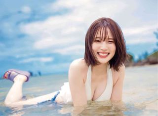 Maaya Uchida feet photo thumbnail