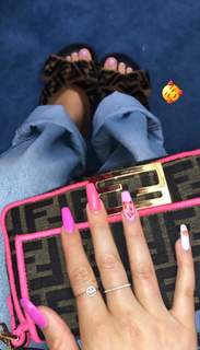 Mabel feet photo 9