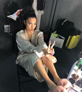 Mabel feet photo 13