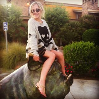 MacKenzie Porter feet photo 14
