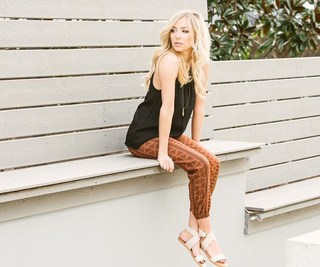 MacKenzie Porter feet photo 1