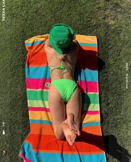 MacKenzie Porter feet photo 3
