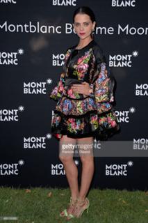 Macarena Gómez feet photo thumbnail