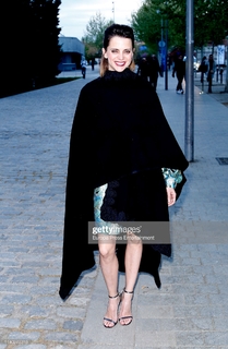 Macarena Gómez feet photo thumbnail