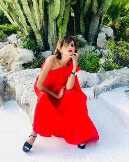 Macarena Gómez feet photo thumbnail