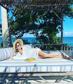 Macarena Gómez feet photo thumbnail