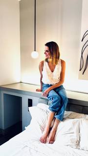 Macarena Gómez feet photo thumbnail