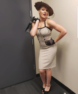 Macey Estrella feet photo thumbnail