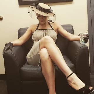 Macey Estrella feet photo thumbnail