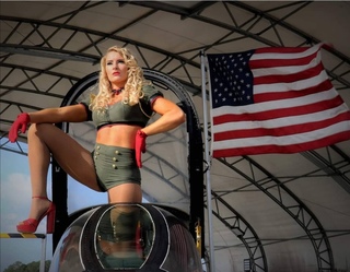 Macey Estrella feet photo thumbnail