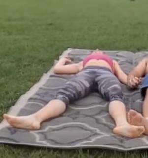 Macey Estrella feet photo thumbnail