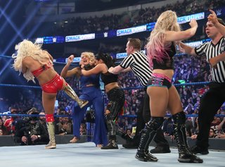 Macey Estrella feet photo thumbnail