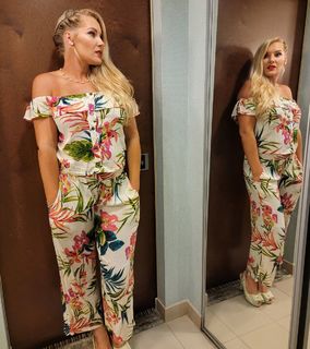 Macey Estrella feet photo thumbnail