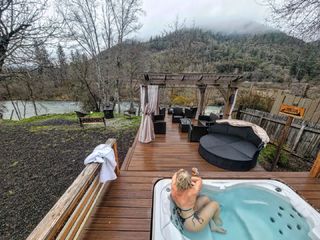 Macey Estrella feet photo thumbnail