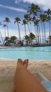 Macey Estrella feet photo thumbnail