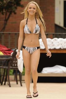 Maci Bookout feet photo 1