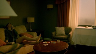 Mackenzie Davis feet photo thumbnail