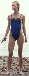 Mackenzie Davis feet photo thumbnail