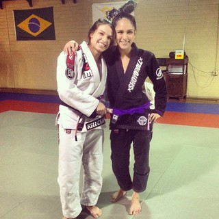 Mackenzie Dern feet photo thumbnail