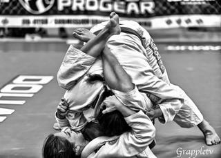 Mackenzie Dern feet photo thumbnail