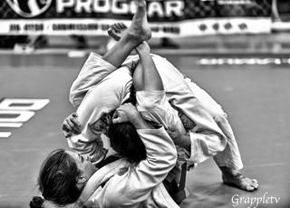Mackenzie Dern feet photo thumbnail